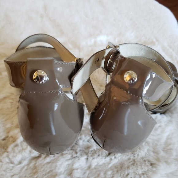 Michael Kors "Evie" Cinder Patent Leather High Heel Platform Sandal Taupe Grey - Picture 7 of 12